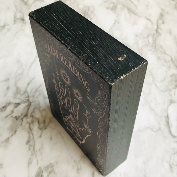 Palm Reading Hamsa Hand Sign - Picture 5 of 15